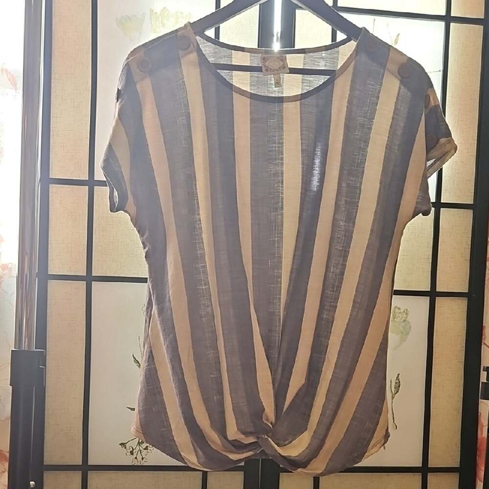 Cream and Blue Short Sleeve Tie Front Relaxed T-Shirt